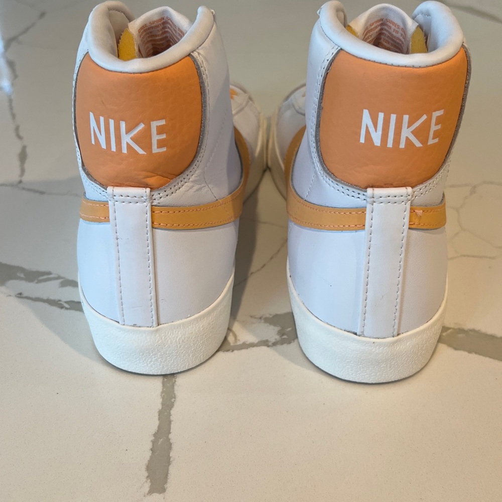 Nike Blazer Mid 77 White Peach Cream Sail Sneaker FD0287 100 Womens Sz 7.5 - Picture 12 of 15